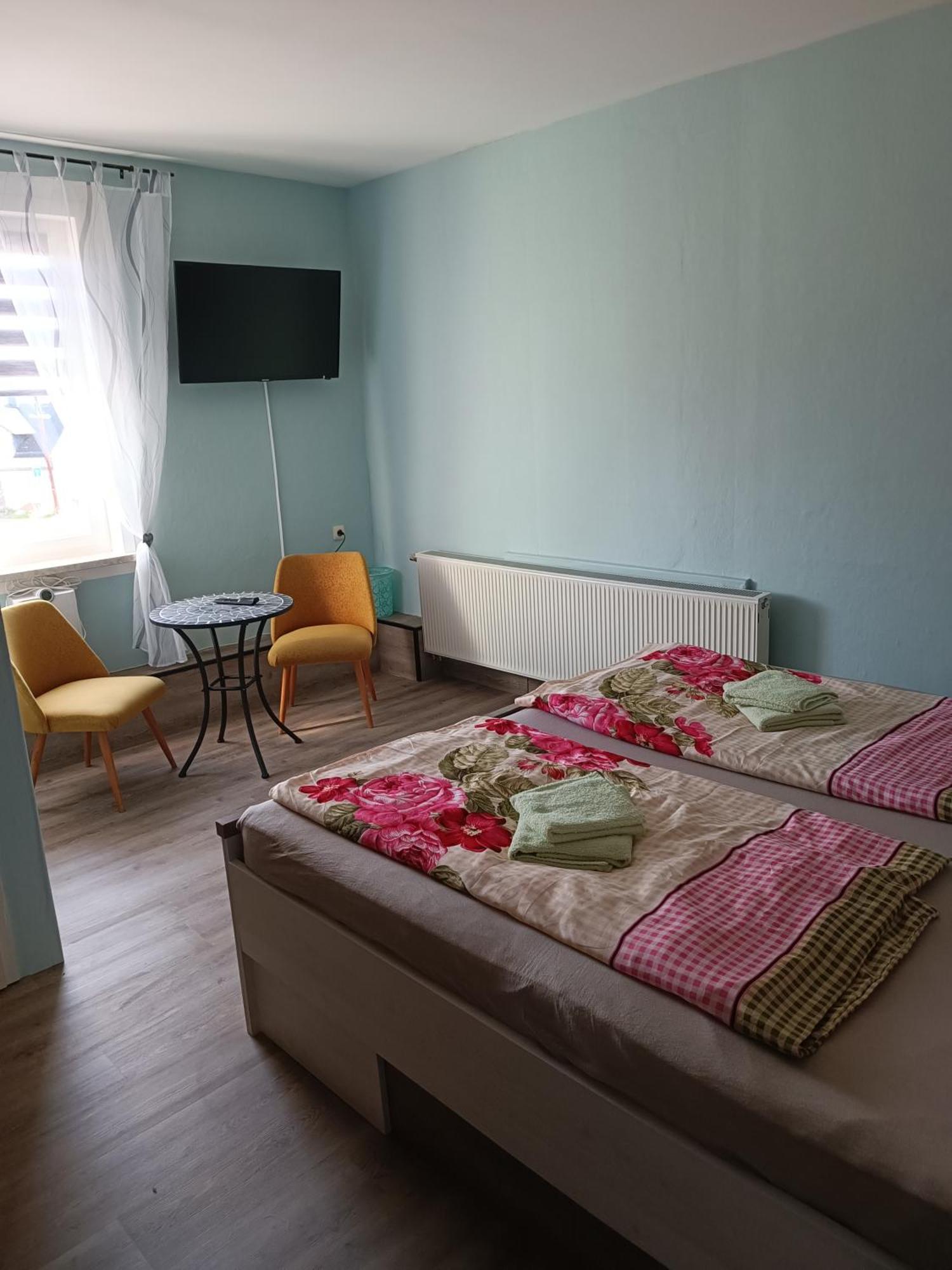 Pension Thüringer Wald - Monteurzimmer Reichmannsdorf Zimmer foto